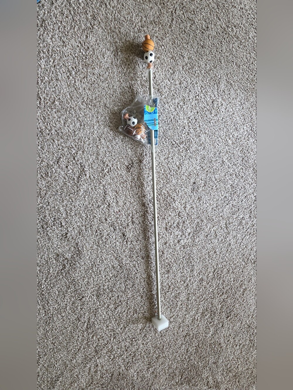 Bed Bath & Beyond White Cat Teaser Wand with Soccer Ball and Basketball Toys